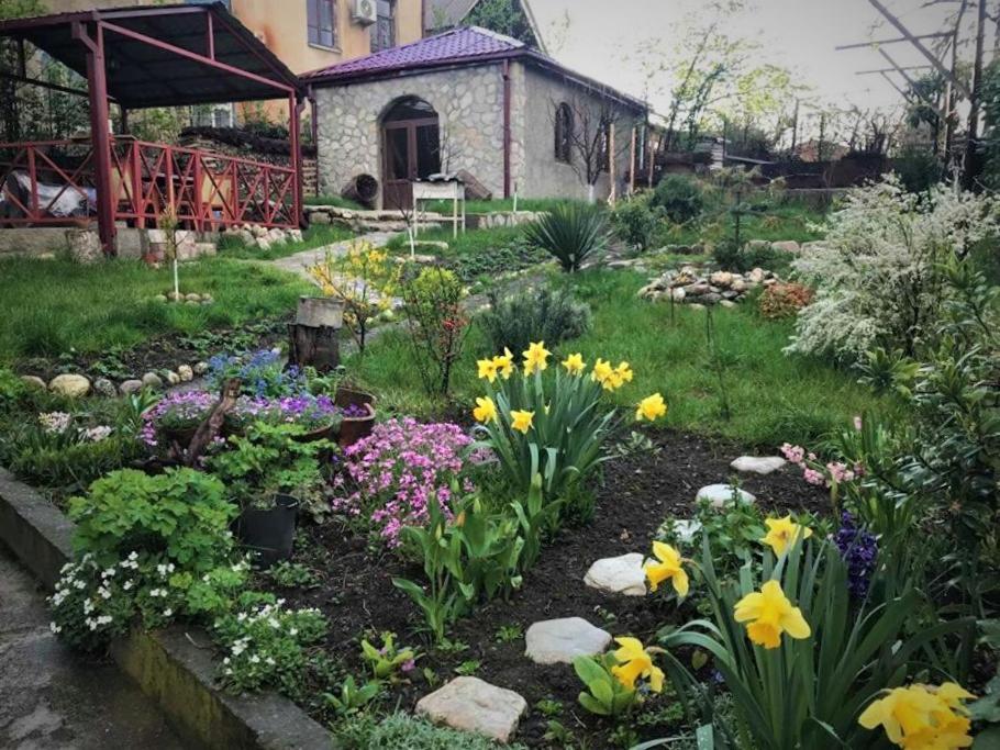 Guesthouse Lilia &Wine Celler Телави Екстериор снимка