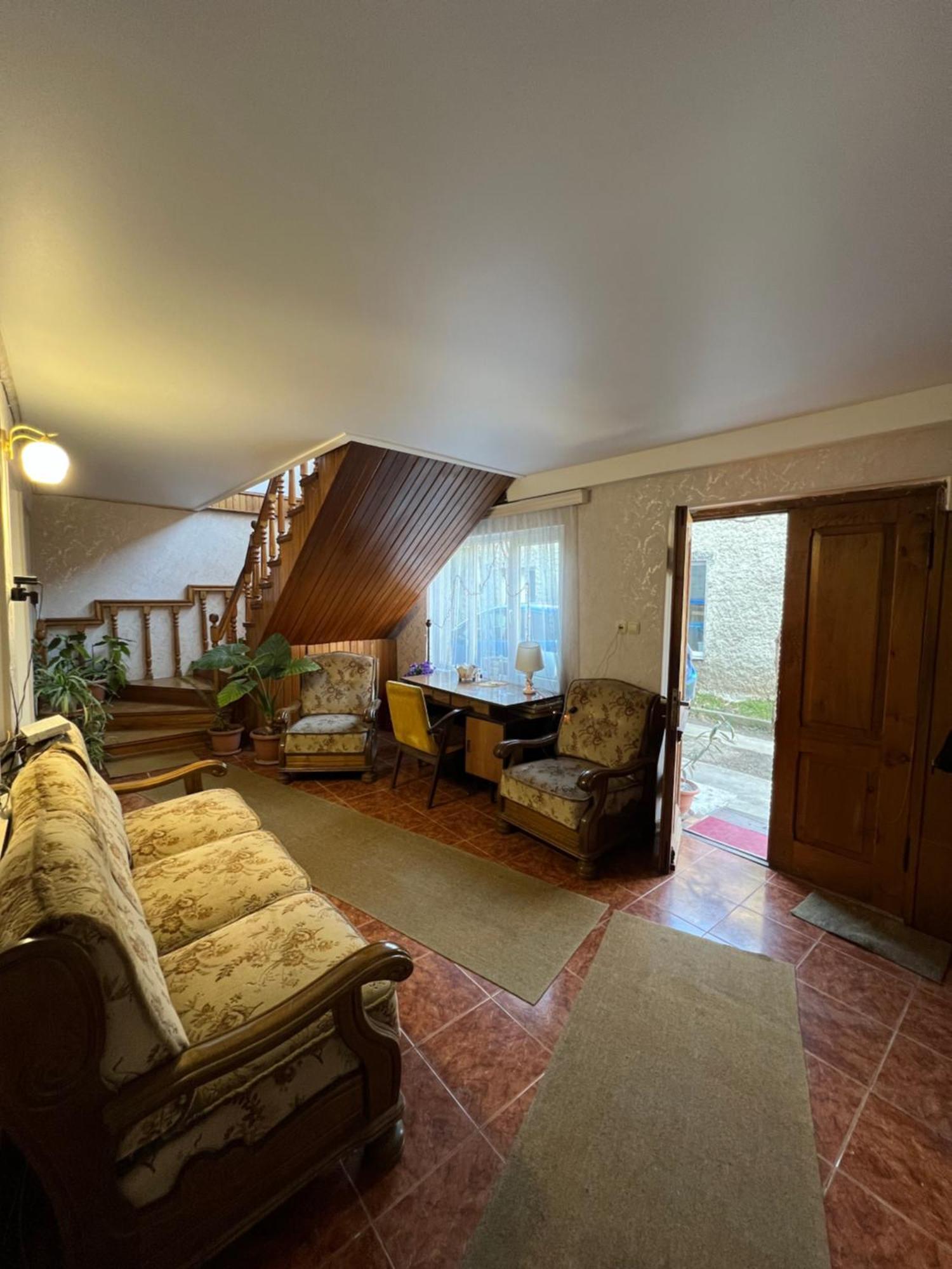 Guesthouse Lilia &Wine Celler Телави Екстериор снимка